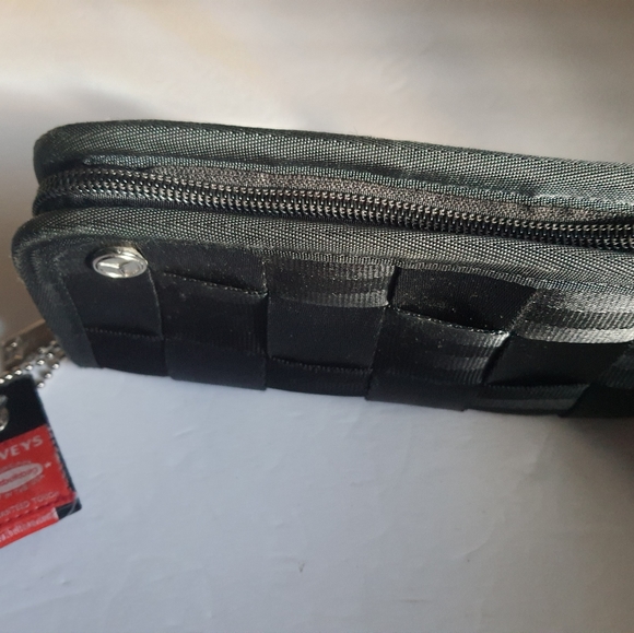 Harveys Seatbelt Large Wallet - Picture 2 of 5